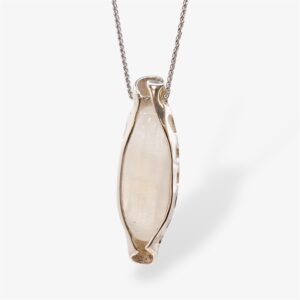 Colgante de plata y piedra luna